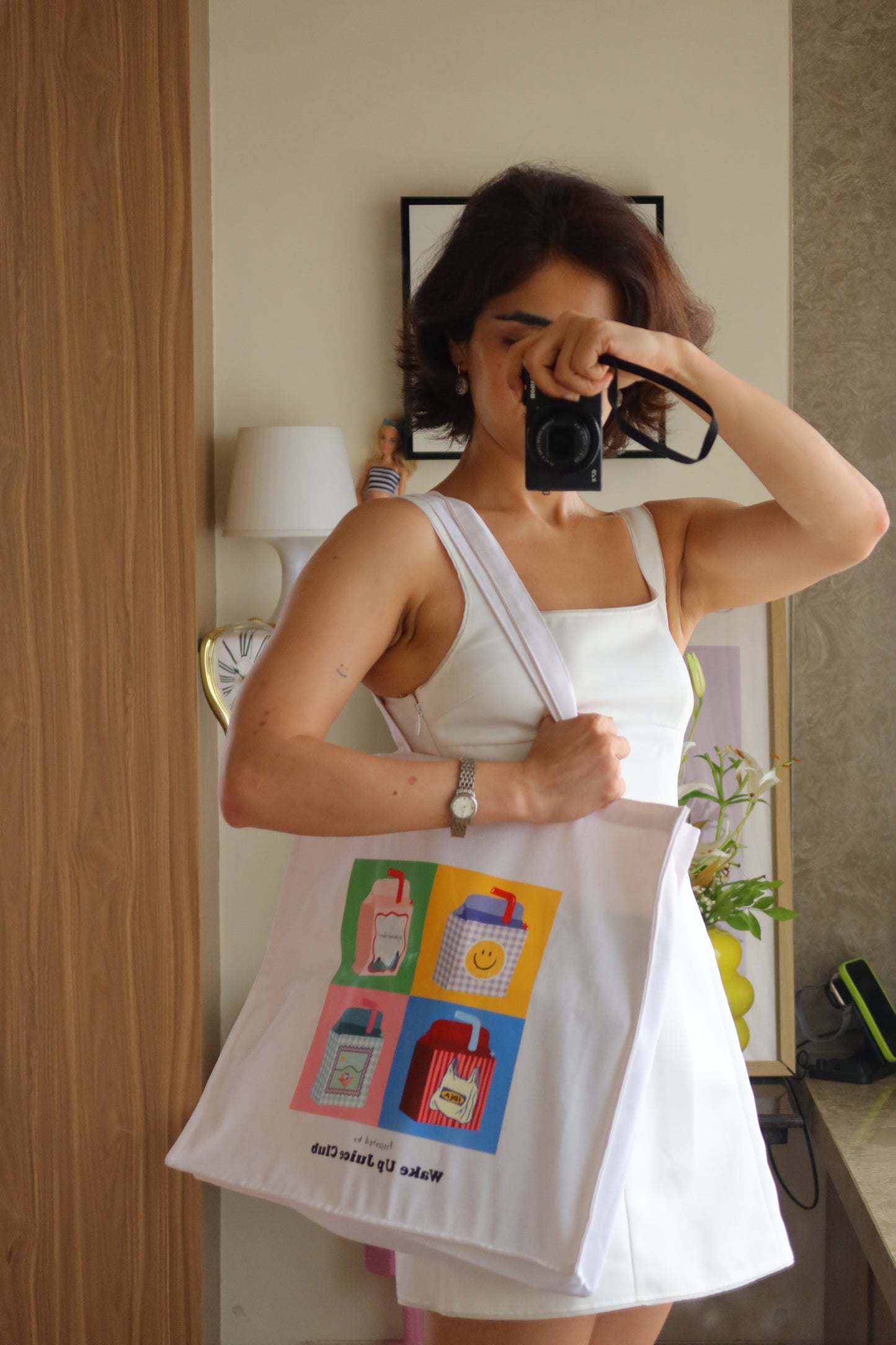 The White Tote