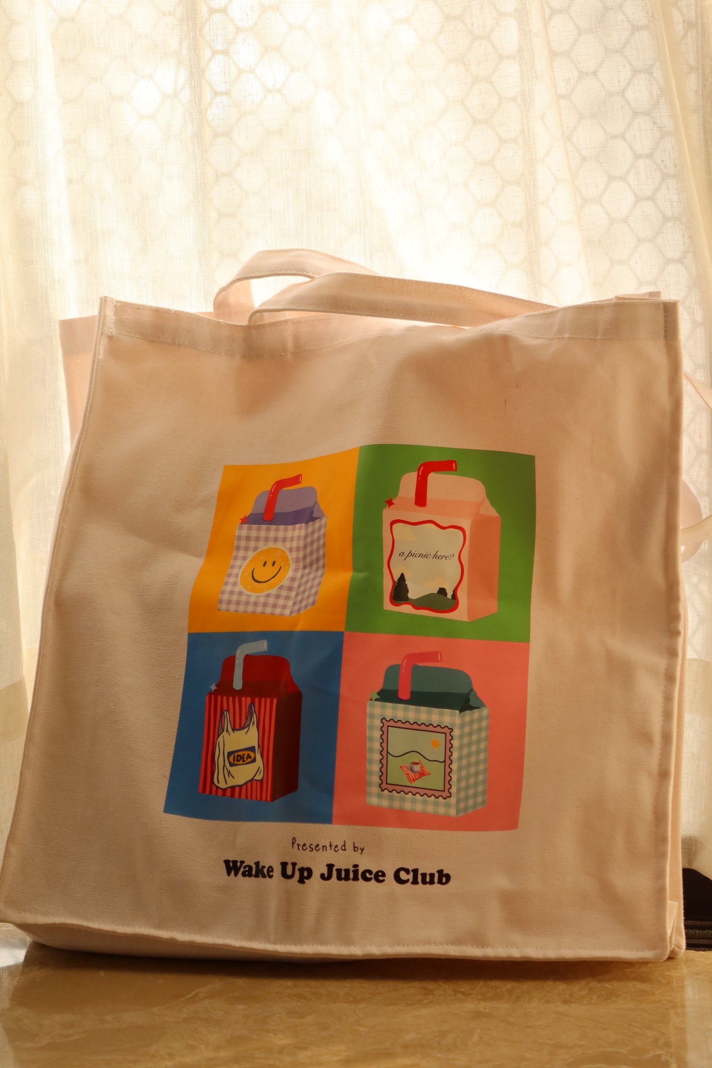 The White Tote