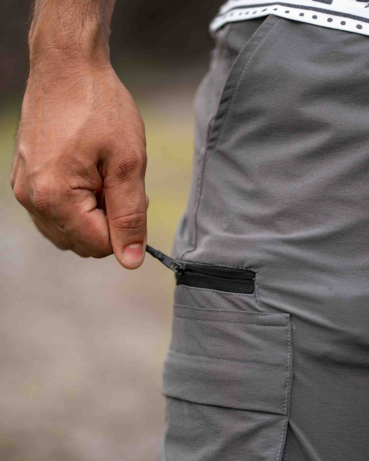 Relaxed Fit Cargo – Grey